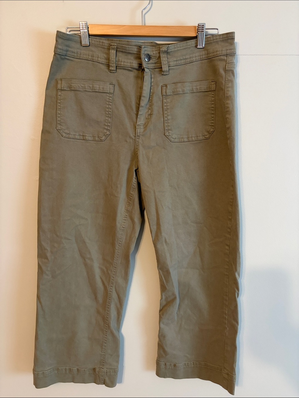Buffalo David Bitton Olive Green Cropped Pants. High rise(Brigette)12/32